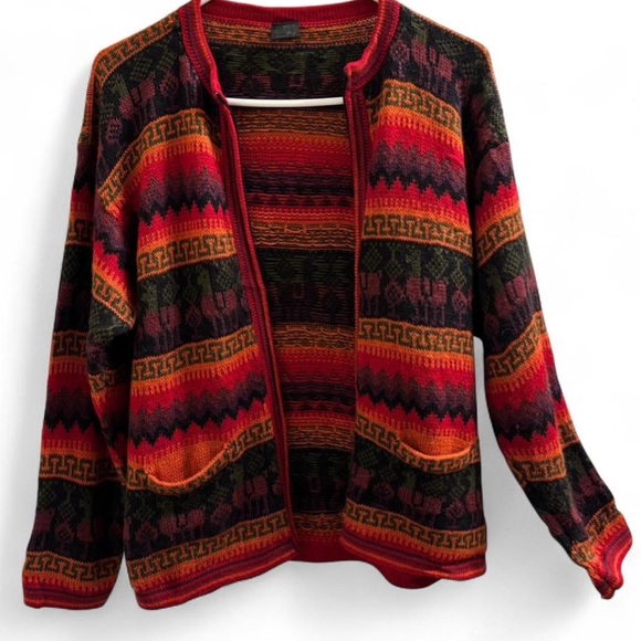 Women's Multicolor Aztec Patterned Cardigan - Picture 3 of 8